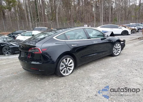 2020 Tesla Model 3 Long Range Dual Motor All-Wheel Drive z USA, uszkodzony, nr VIN 5YJ3E1EB8LF795335